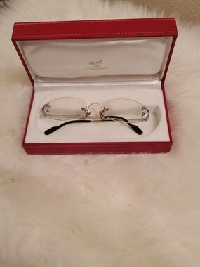 AUTHENTIC VINTAGE CARTIER PLATINUM PICCADILLY RIMLESS EYEGLASSES (CO 712)